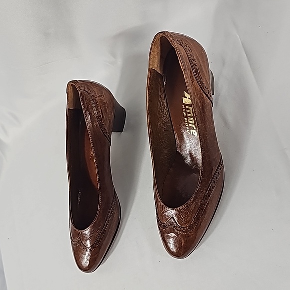 Amore Shoes - Picture 2 of 6